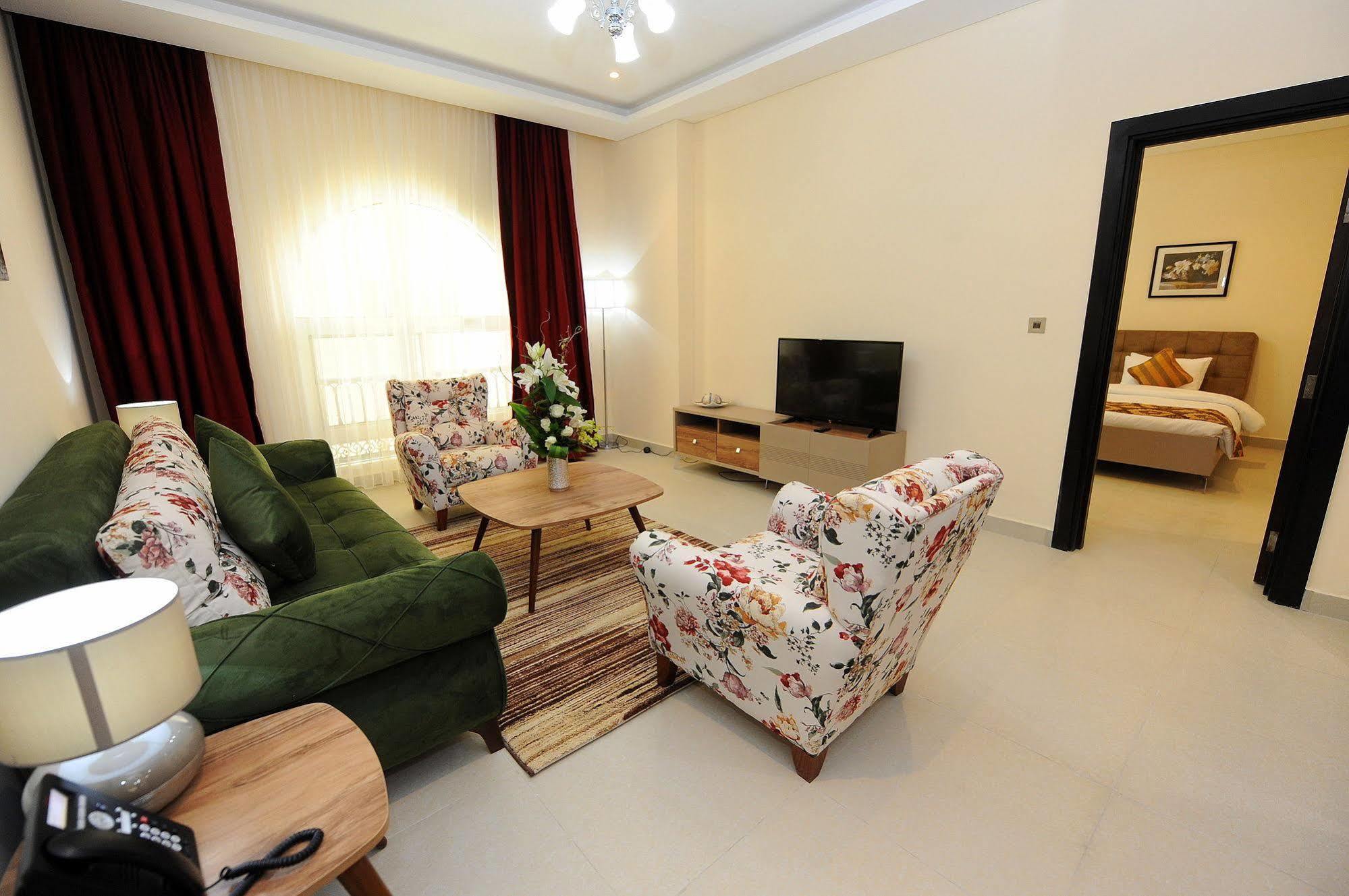 Al Mansour Park Inn Hotel&Apartment Doha Exterior photo